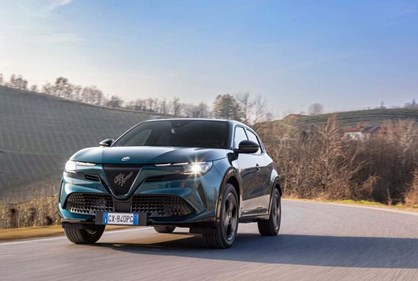 Alfa Romeo Junior Ibrida: diversão renascida ao volante