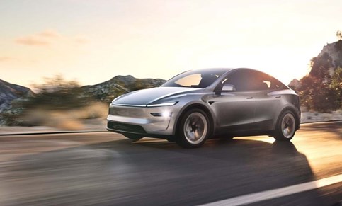 Tesla Model Y com sete lugares abre reservas; saiba quanto custa