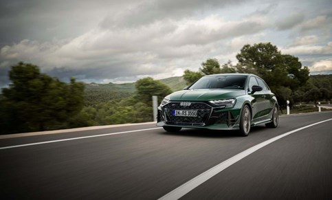 RS 3 Competition Limited festeja 50 anos do 5 cilindros da Audi