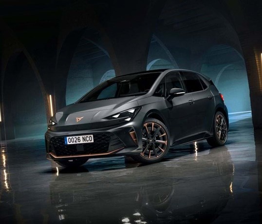 Cupra Born mais feroz e tecnológico alarga autonomia aos 600 km