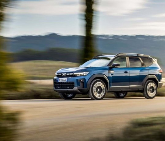 Dacia Bigster é o vencedor do Carro do Ano 2026