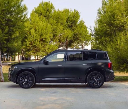 Mercedes-Benz GLB 100% híbrido define preços e abre reservas