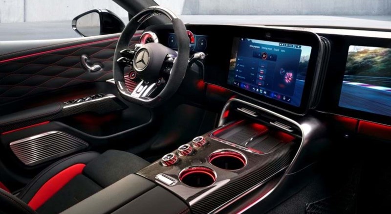 Mercedes-AMG mostra interior sublime do GT Coupé 4 portas