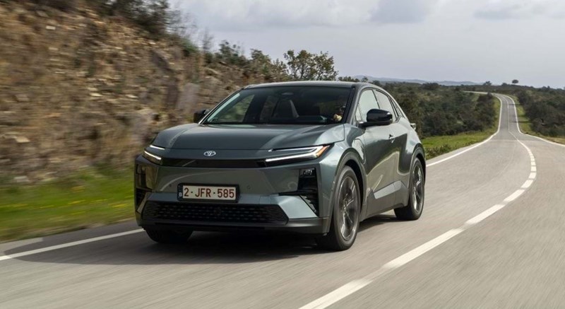 Reservas só 'online': Toyota C-HR+ já tem preço definido