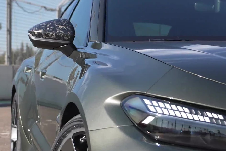 Agora é a sério: Audi RS 5 ataca curvas do Atlas... à bruta!