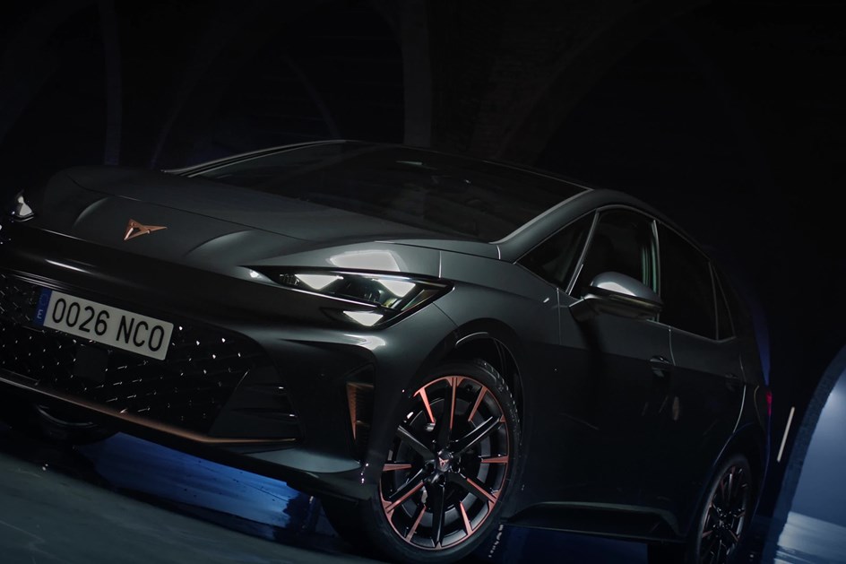 Cupra Born mais feroz e tecnológico alarga autonomia aos 600 km