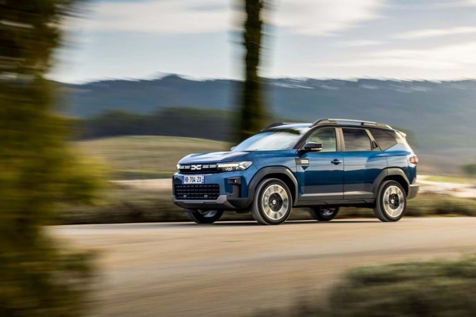 Dacia Bigster é o vencedor do Carro do Ano 2026