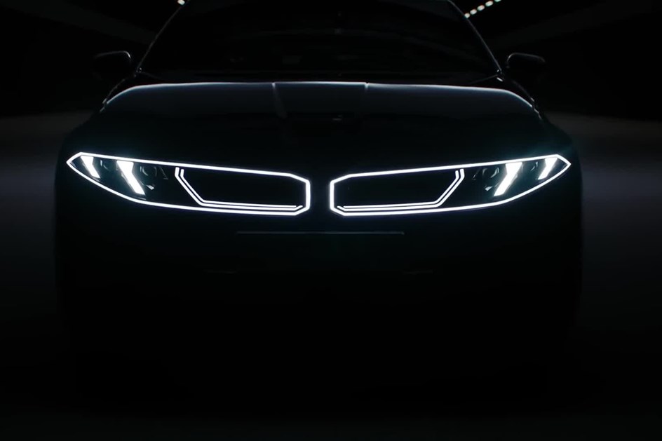 Revolução eléctrica: BMW i3 propõe 469 cv para 900 km de autonomia