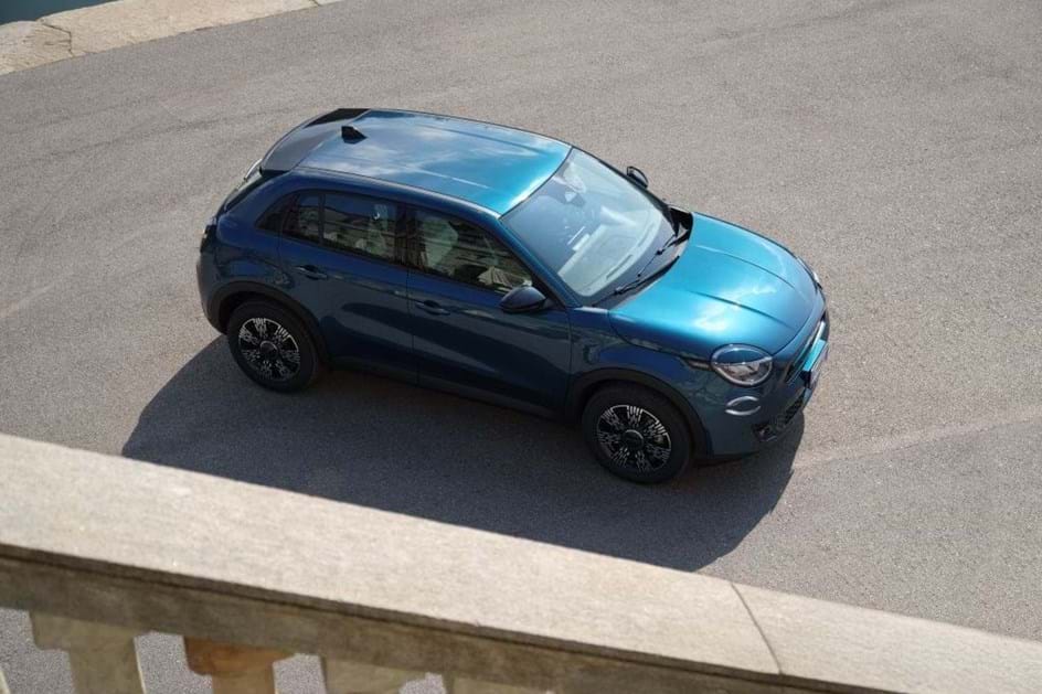 Sem electrificação: Fiat 600 Petrol estreia motor Turbo 100 da Stellantis