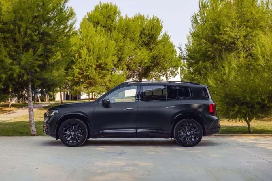 Mercedes-Benz GLB 100% híbrido define preços e abre reservas