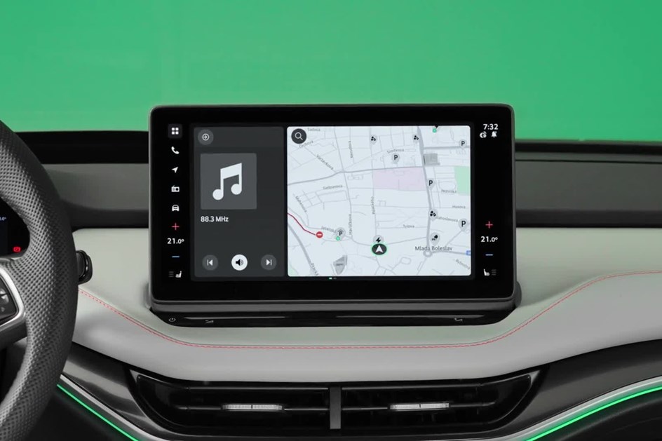 Skoda troca bateria e reduz potência aos Elroq 60 e Enyaq 60