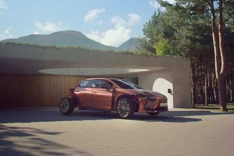 Lexus RZ mais emocionante com caixa ''manual'' de velocidades