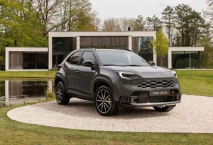 Toyota Yaris Cross retocado para manter-se na crista da onda