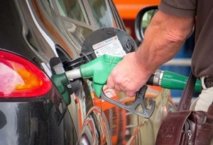 Gasolina e gasóleo com o mesmo preço na segunda-feira