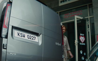 Kia PV5 Cargo ganha novas variantes; Crew Van ''cresce'' para cinco ocupantes