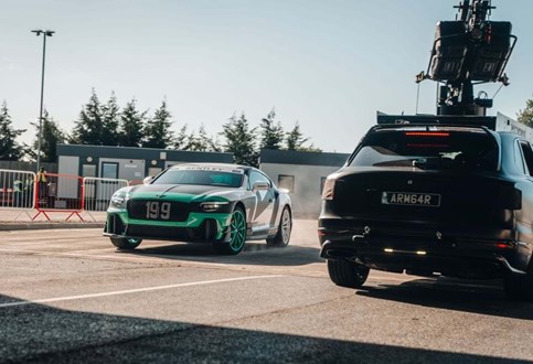 Derrapagens 'Supersports: Full Send' da Bentley explicadas ao pormenor por Travis Pastrana