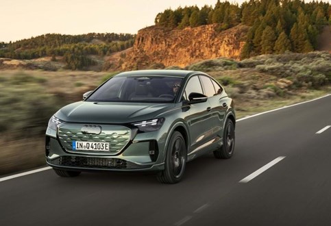 Audi Q4 e-tron ganha novo interior e alarga autonomia