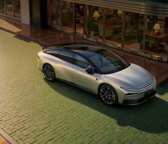 Xpeng P7+ tem tudo para seduzir; pré-reservas já abriram