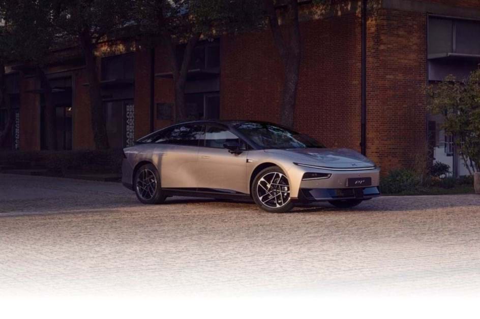 Xpeng P7+ tem tudo para seduzir; pré-reservas já abriram