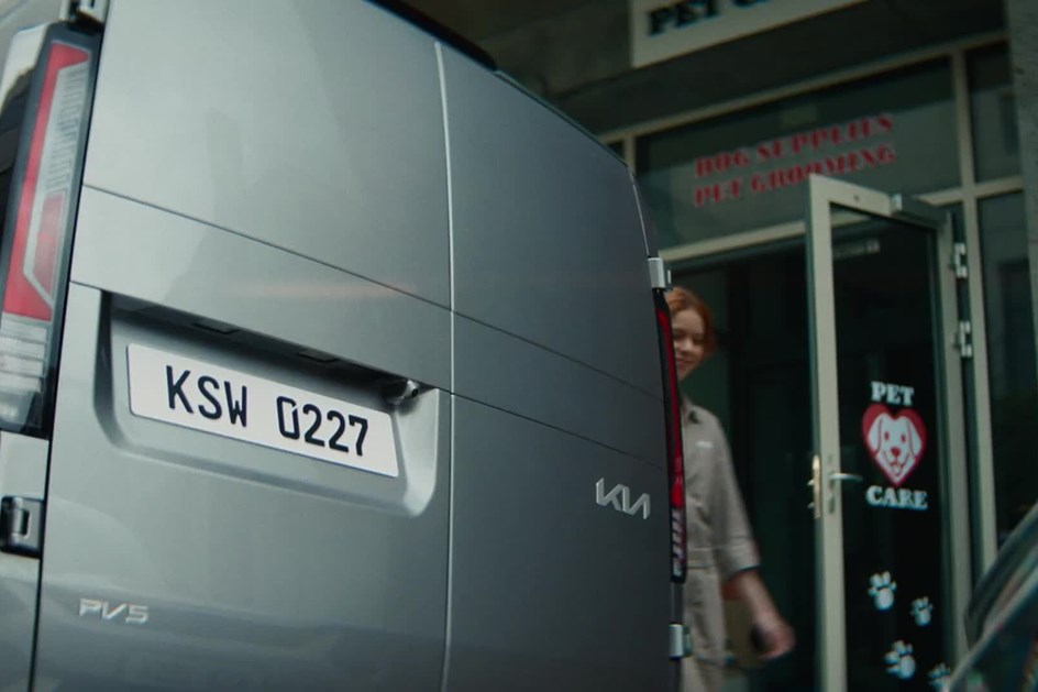 Kia PV5 Cargo ganha novas variantes; Crew Van ''cresce'' para cinco ocupantes