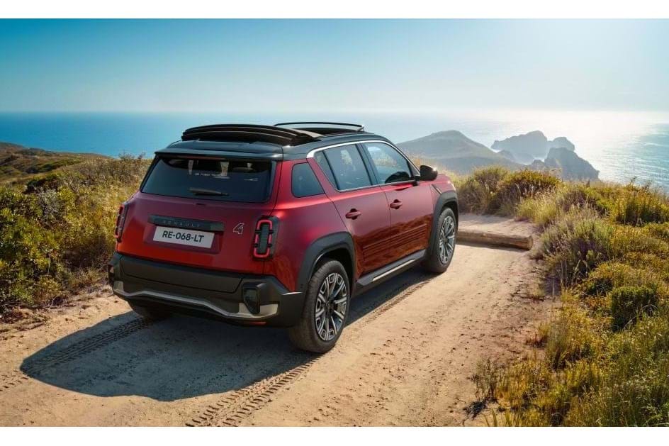 Plein Sud é a solução descapotável do R4 E-Tech Electric para gozar o bom tempo