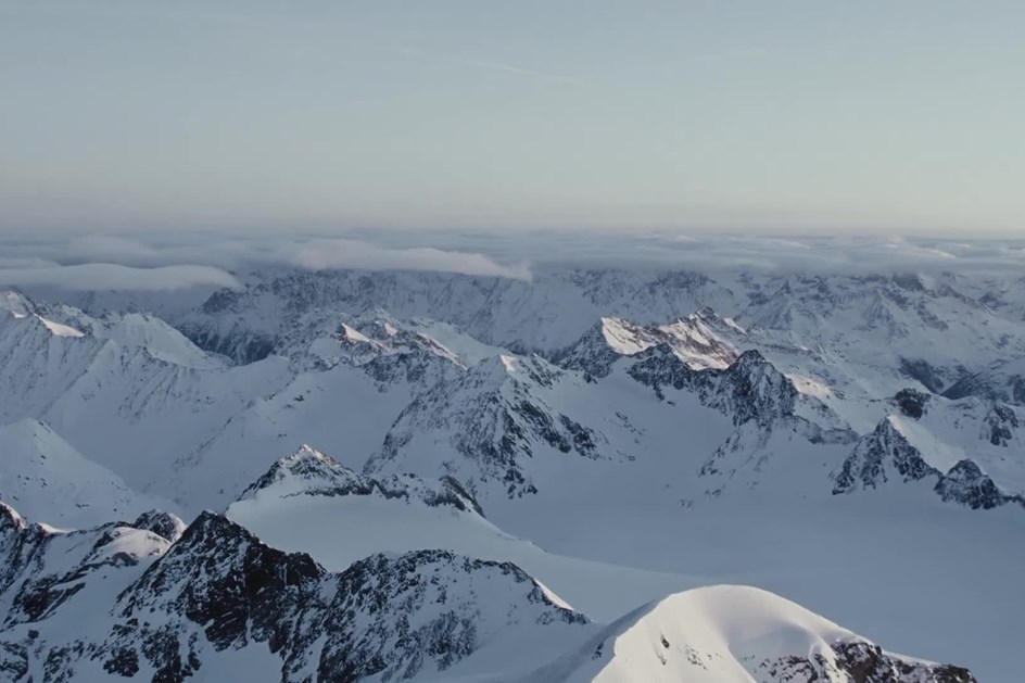 BMW Alpina revela ''carta de intenções'' em filme