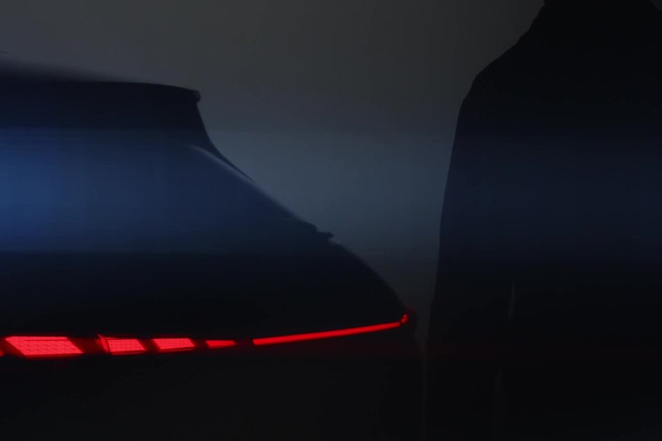 Audi Q4 e-tron ganha novo interior e alarga autonomia