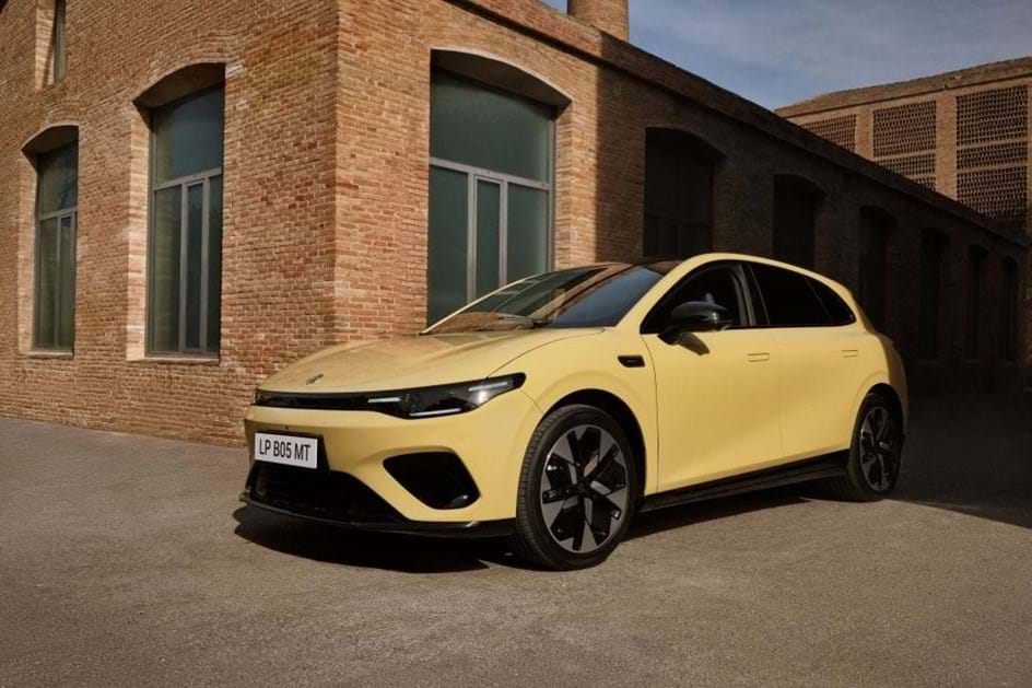 Leapmotor B05 quase a chegar com 480 km eléctricos