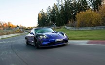 Porsche Taycan Turbo GT com 'kit' Manthey recupera recorde de Nürburgring