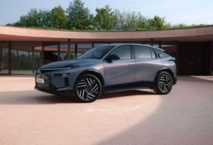 Primeiras imagens: Lancia Gamma quer ser um 'premium' para o dia a dia