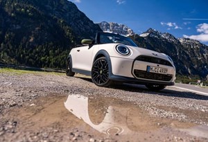 Depois dos ''eléctricos': Mini Cooper a gasolina já é Paul Smith Edition