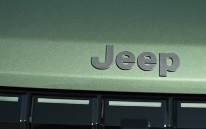 Jeep Avenger renova-se em tom mais vigoroso… e já há preços!