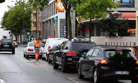 Gasolina volta a aumentar na segunda-feira, gasóleo sem ''mexidas''