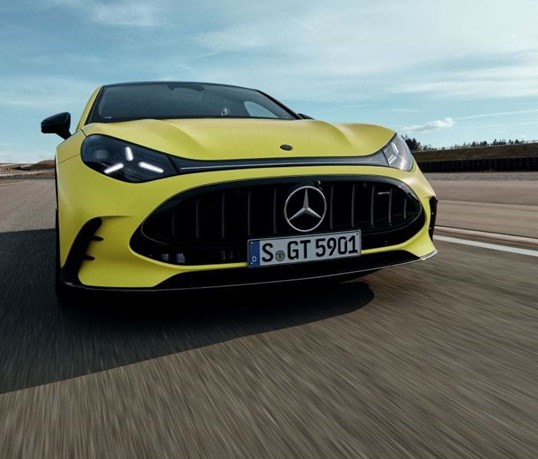 Emoções extremas: Mercedes-AMG GT Coupé 4 Portas entra em modo hiper eléctrico