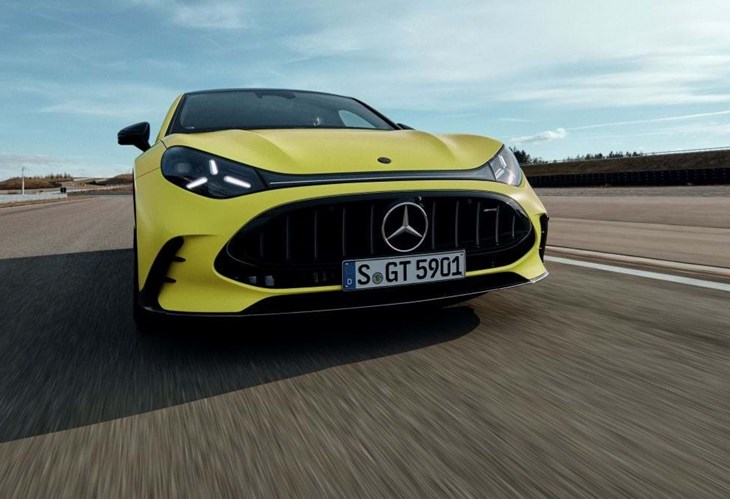 Emoções extremas: Mercedes-AMG GT Coupé 4 Portas entra em modo hiper eléctrico