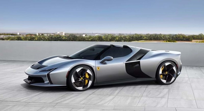 Família One-Off reforçada com inédito Ferrari HC25