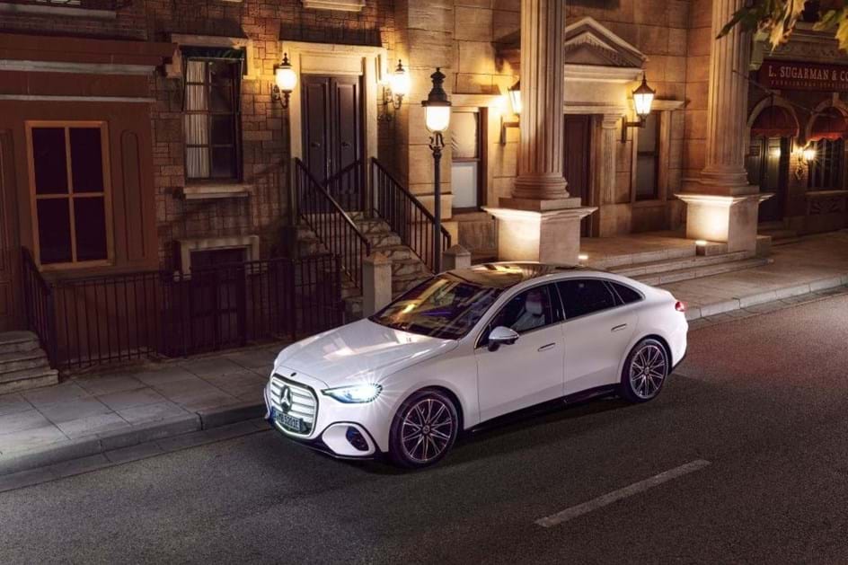 Mercedes-Benz Classe C 400 4MATIC eléctrico já tem preços e reservas abertas