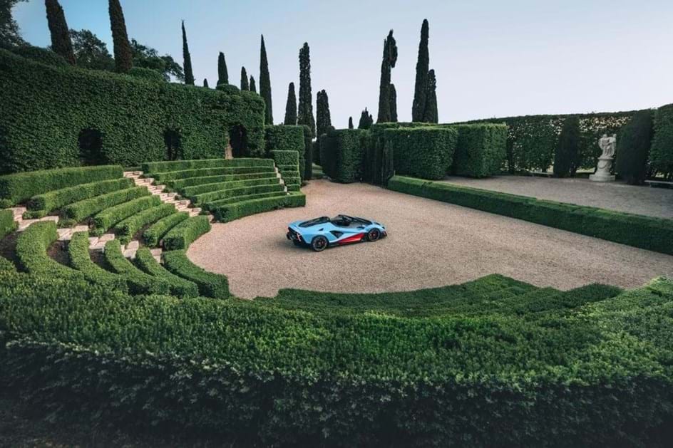 Prenda de anos: Lamborghini faz do Fenomeno um 'roadster' diabólico