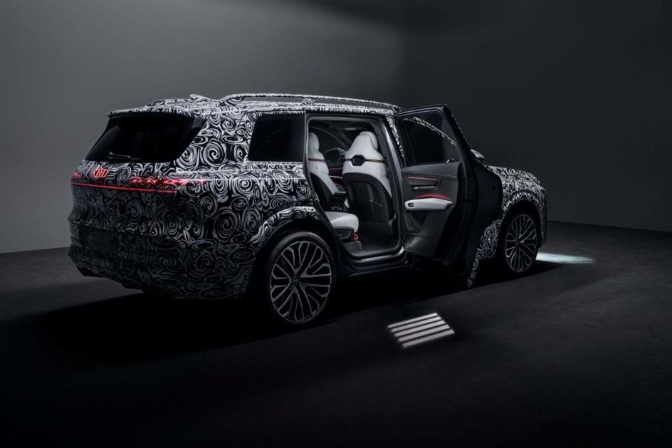 É enorme: Audi mostra interior do Q9 antes da estreia