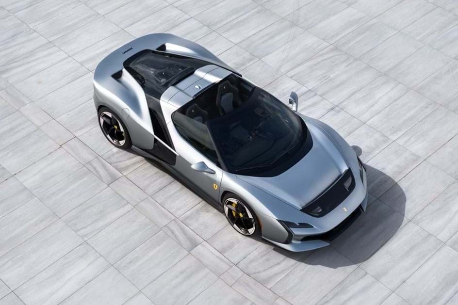 Família One-Off reforçada com inédito Ferrari HC25