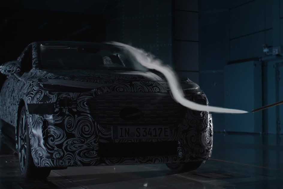 Audi A2 e-tron em testes intensos antes da estreia no Outono