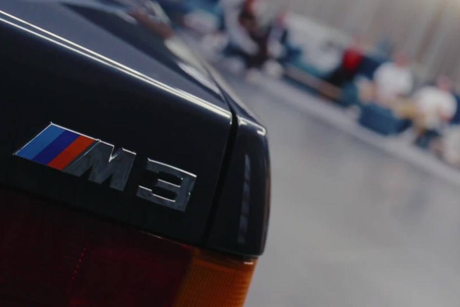 BMW M3 E30 ''recuperado'' em forma de Lego