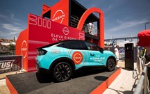Um Nissan Leaf andou a flutuar no Douro durante o Air Invictus
