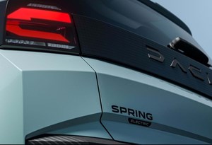 Novo Dacia Spring já se mostra mas só chega em 2027