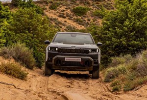Mais de 600 km eléctricos: Jeep Compass ganha versões 4xe e Long Range