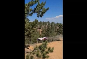 Despiste aterrorizante: Ligier levanta voo na rampa de Pikes Peak