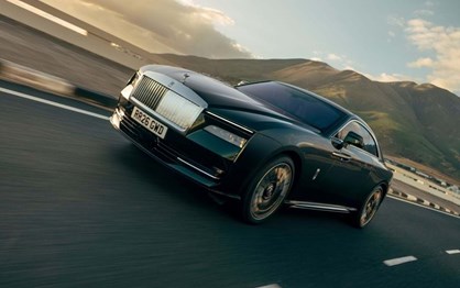 Rolls-Royce Spectre entra na Fase 2 com mais potência e autonomia