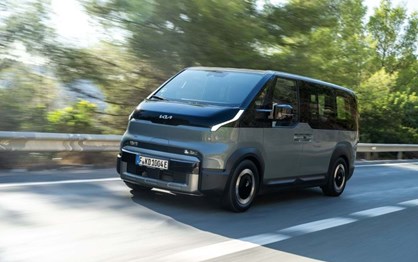 Kia PV5 Passenger ainda mais ''familiar'' com seis ou sete lugares