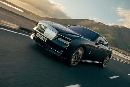 Rolls-Royce Spectre entra na Fase 2 com mais potência e autonomia