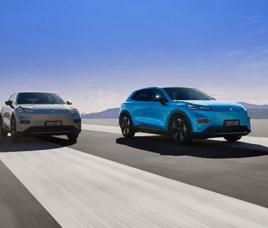 Mais de 100 km eléctricos: Changan Deepal S05 PHEV já tem preços